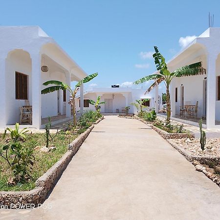 Red Land House Bed & Breakfast Ватаму Екстериор снимка