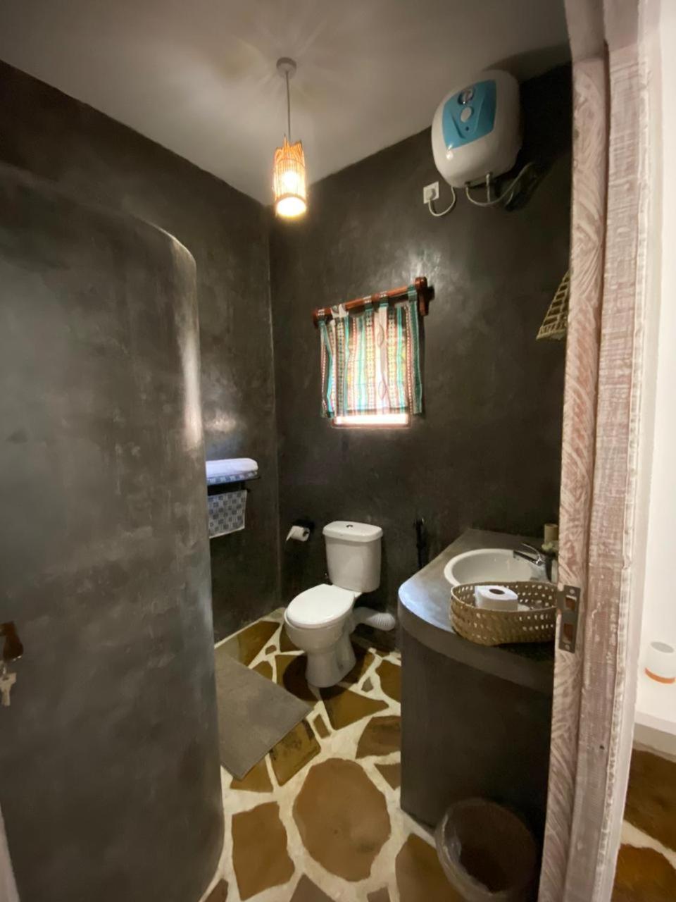 Red Land House Bed & Breakfast Ватаму Екстериор снимка