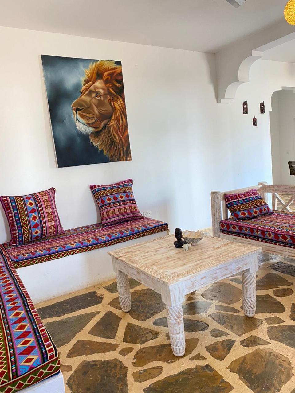 Red Land House Bed & Breakfast Ватаму Екстериор снимка