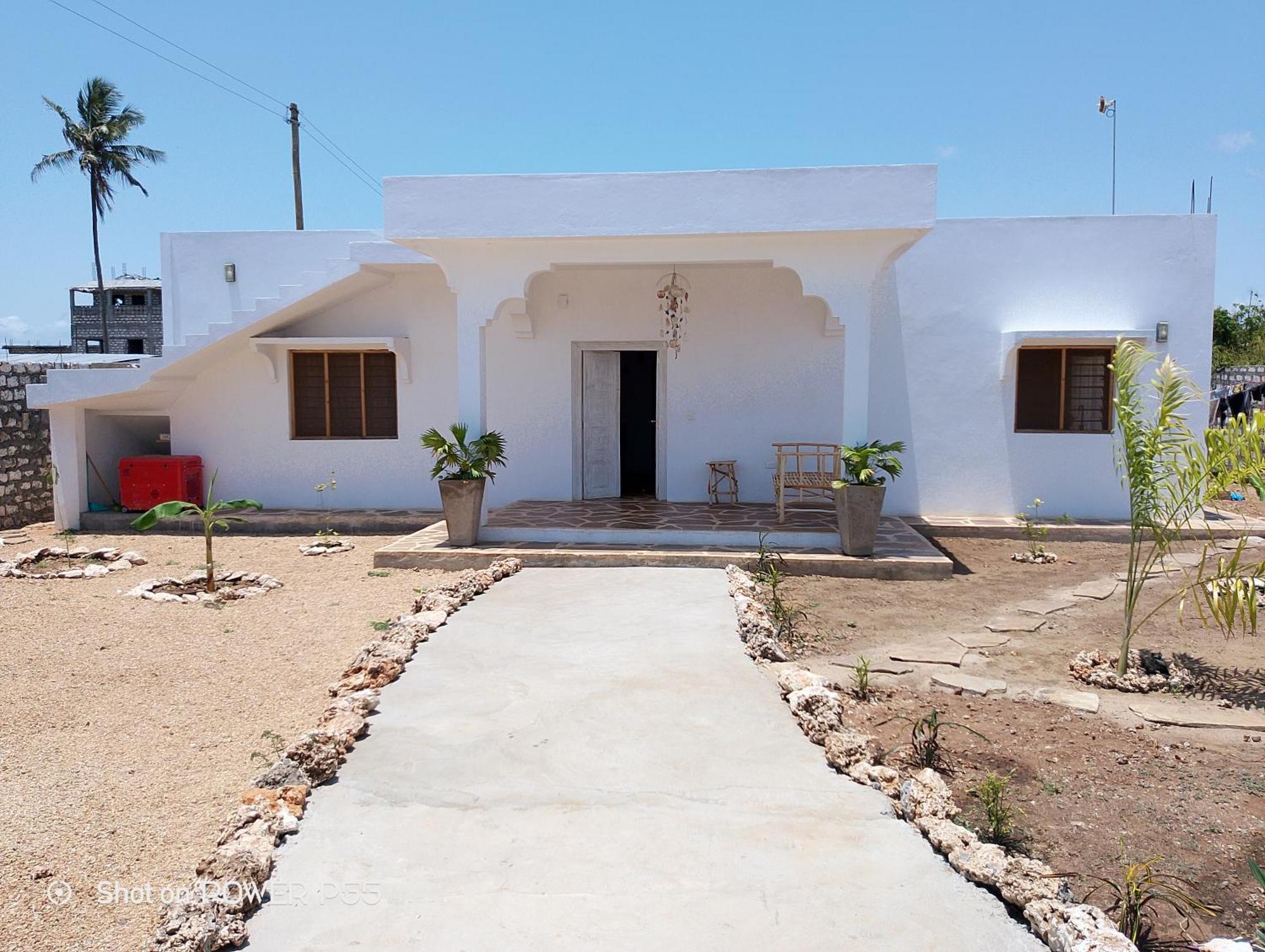 Red Land House Bed & Breakfast Ватаму Екстериор снимка