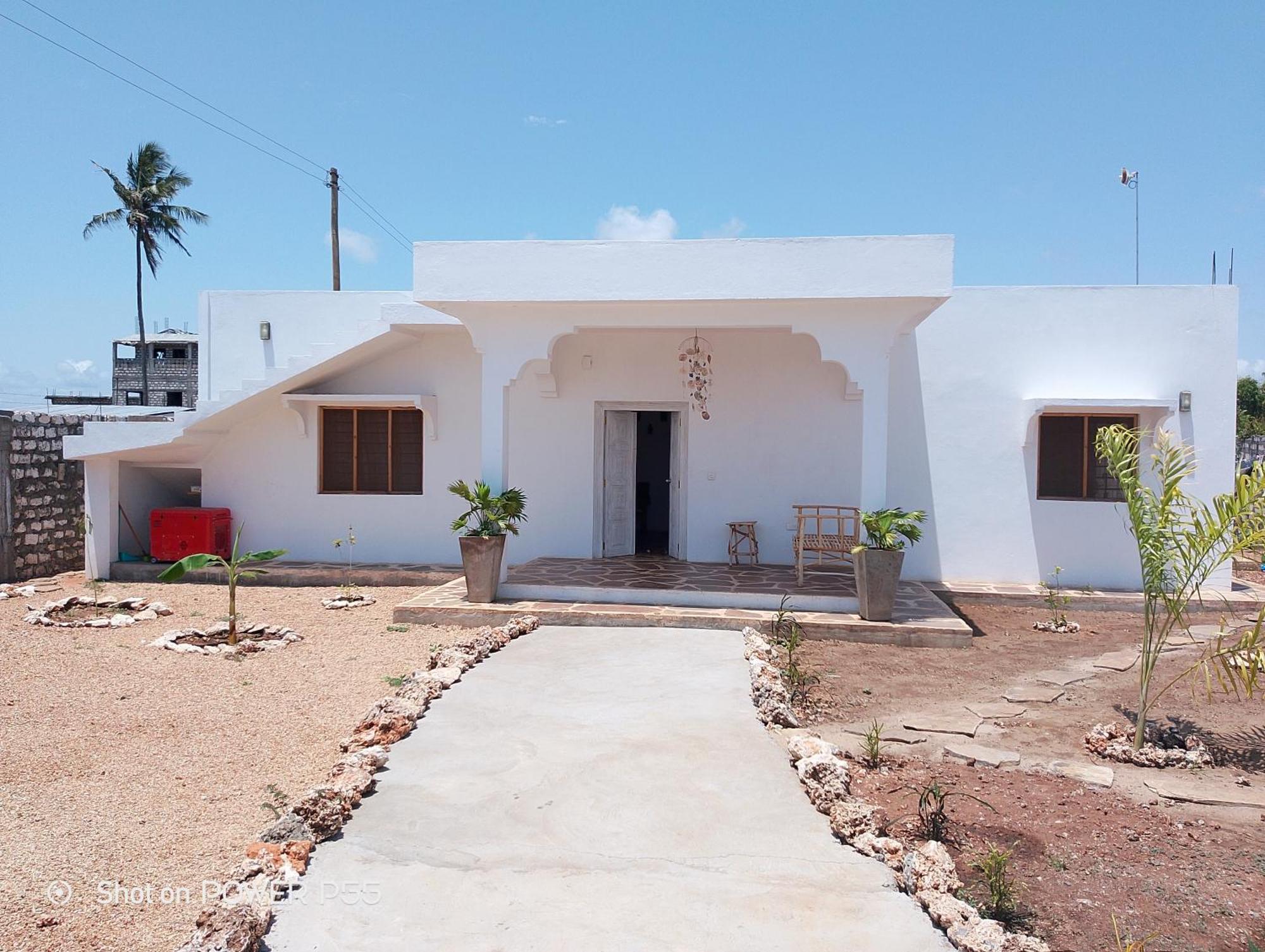 Red Land House Bed & Breakfast Ватаму Екстериор снимка